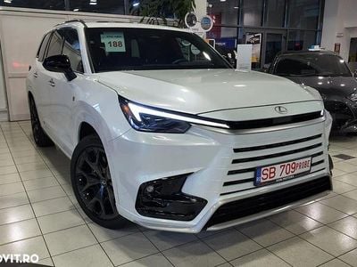 Culoarealb Utilizat 2024 Lexus TX500h SUV | 97.900 EUR