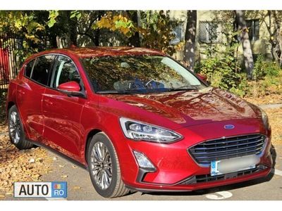 Rosu Utilizat 2019 Ford Focus Hatchback | 11.500 EUR (Puțin scump)
