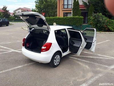 Alb Utilizat 2014 Skoda Fabia Hatchback | 4.000 EUR