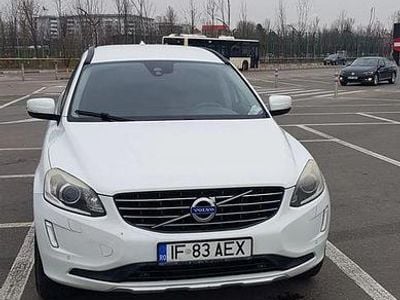 Alb Utilizat 2015 Volvo XC60 Kinetic SUV | 10.400 EUR