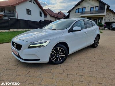 second-hand Volvo V40 D2