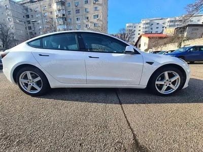 Second-hand Tesla Model 3 Standard Range Plus 239 kW (325 CP) 2021 Berlinǎ