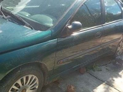 Utilizat 1999 Renault Laguna Hatchback | 600 EUR