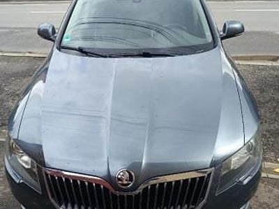 Gri Second-hand 2015 Skoda Superb Break | 7.500 EUR (Preț bun)