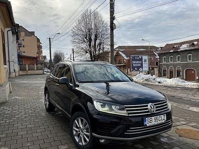 Culoarenegru Second-hand 2017 VW Touareg Exclusive SUV | 17.500 EUR