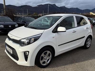 Second-hand Kia Picanto 67 CP (49 kW) 2023 Culoarealb Hatchback