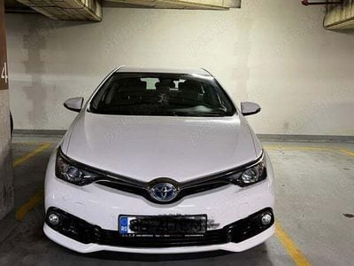 Toyota Auris Hybrid