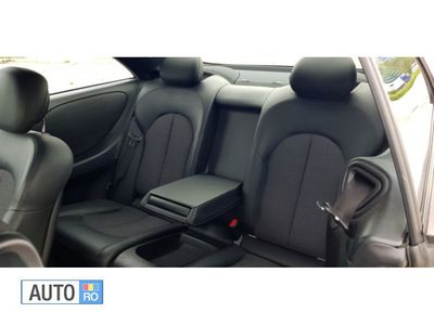 Argintiu Utilizat 2006 Mercedes CLK220 Coupe | 5.390 EUR