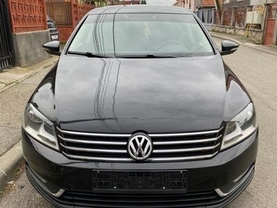 Utilizat 2014 VW Passat Berlinǎ | 9.500 EUR