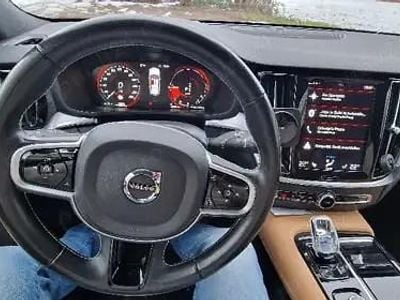 Second-hand Volvo V60 390 CP (286 kW) 2020 Negru Break