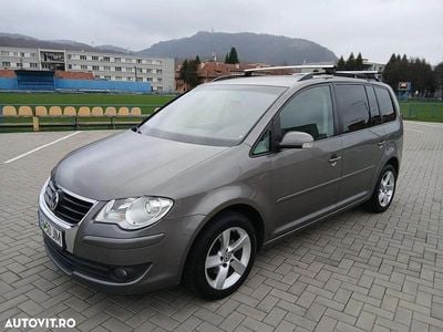 Second-hand VW Touran 140 CP (102 kW) 2008 Culoaregri Monovolum