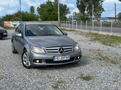 second-hand Mercedes C200 CDI *2.2 diesel*navigatie*piele*2011*fiscal pe loc