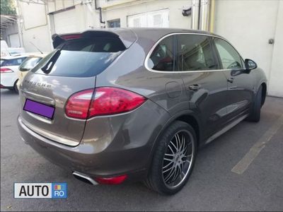 second-hand Porsche Cayenne 2011 Ediție Limitată