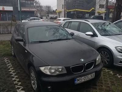 Negru Utilizat 2004 BMW 116 Hatchback | 1.600 EUR (Super Preț)