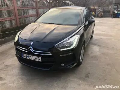 Negru Utilizat 2014 Citroën DS5 Hatchback | 5.000 EUR