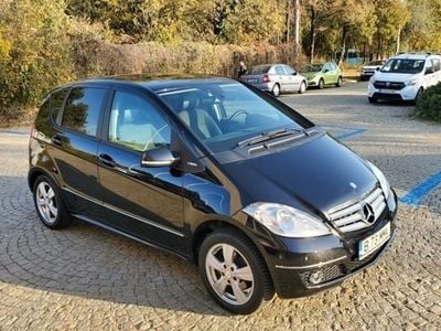 Second-hand Mercedes A160 95 CP (69 kW) 2011 Negru Hatchback
