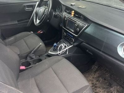 Toyota Auris Hybrid