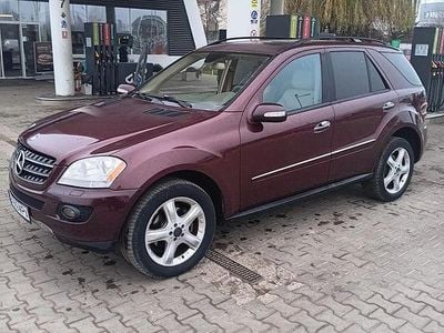 Culoarealte culori Second-hand 2009 Mercedes ML320 SUV | 7.500 EUR (Preț OK)
