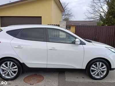 second-hand Hyundai ix35 2.0 CRDI High 4WD GLS Style HEAT+