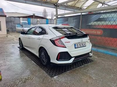 Alb Second-hand 2019 Honda Civic Hatchback | 11.500 EUR (Puțin scump)