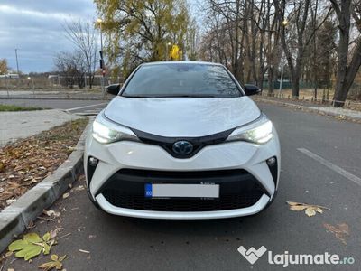 second-hand Toyota C-HR 1.8 HSD 4x2 CVT C-enter