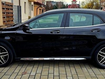 Second-hand Mercedes GLA180 AMG line 122 CP (89 kW) 2018 Culoarenegru SUV