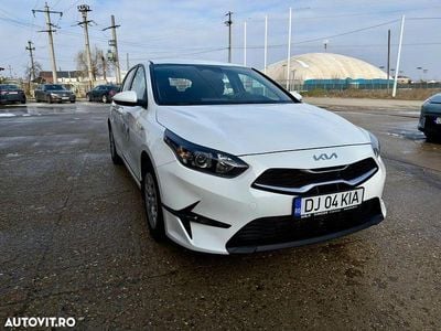 Nouă Kia Ceed Best 140 CP (102 kW) 2025 Culoarealb Hatchback