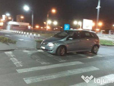 Albastru Utilizat 2007 Mercedes 200 Avantgarde Hatchback | 2.750 EUR