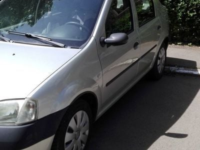 Second-hand Dacia Logan 70 CP (51 kW) 2005 Gri Berlinǎ