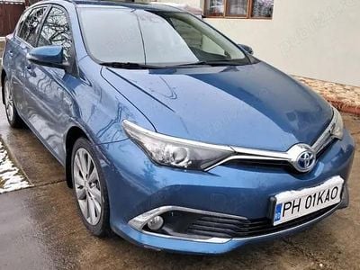 Albastru Second-hand 2018 Toyota Auris Hybrid Hatchback | 11.750 EUR (Preț bun)