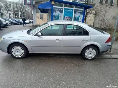 Utilizat 2002 Ford Mondeo Berlinǎ | 1.100 EUR (Puțin scump)