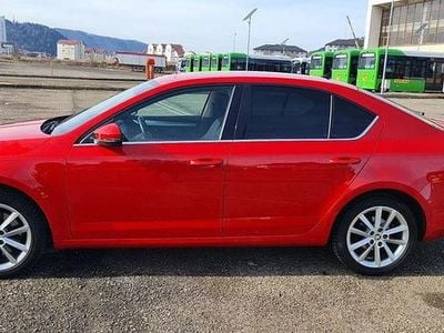 Second-hand Skoda Octavia Style 179 CP (131 kW) 2016 Culoarerosu Hatchback