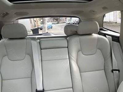 Second-hand 2022 Volvo XC60 SUV | 45.000 EUR (Preț bun)