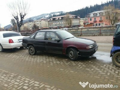 second-hand Opel Vectra a 1993 benzina 1,6 inmatriculat in ro