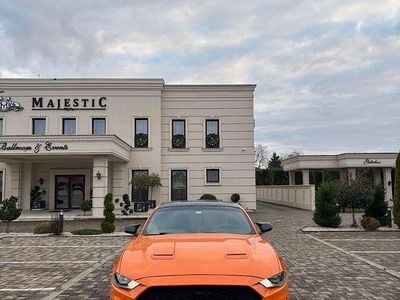 Second-hand Ford Mustang 317 CP (233 kW) 2020 Culoareportocaliu Coupe