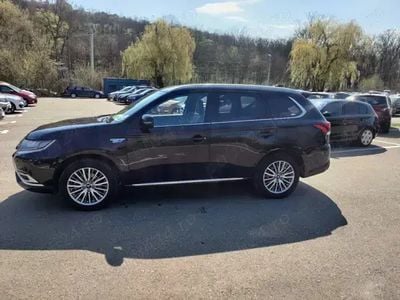 Mitsubishi Outlander P-HEV