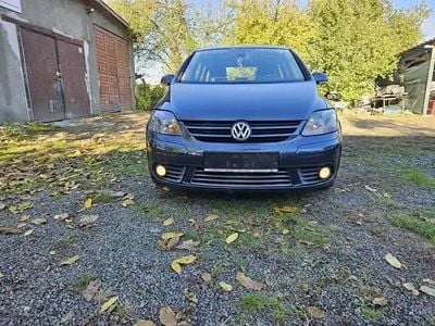 Second-hand VW Golf IV 105 CP (77 kW) 2005 Hatchback