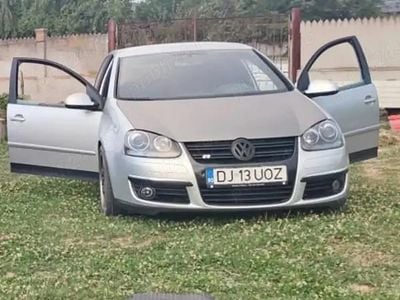 Utilizat 2004 VW Golf V Hatchback | 3.500 EUR (Scump)