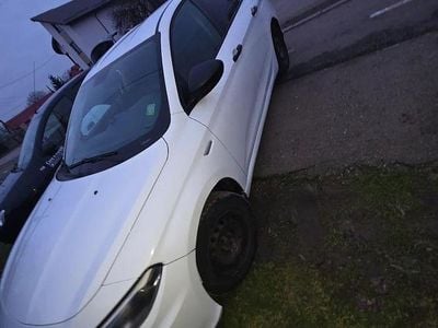 Second-hand Fiat Tipo 95 CP (69 kW) 2016 Culoarealb Hatchback