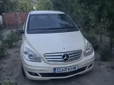 Mercedes B200