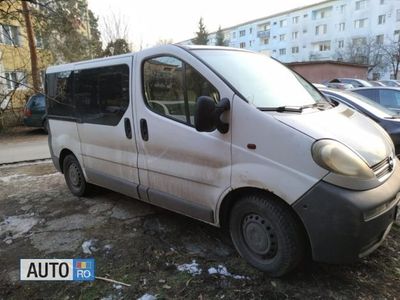 Second-hand Opel Vivaro 82 CP (60 kW) 2002 Alb Monovolum