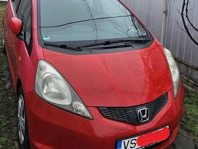 Second-hand Honda Jazz 90 CP (66 kW) 2009 Culoarerosu Hatchback
