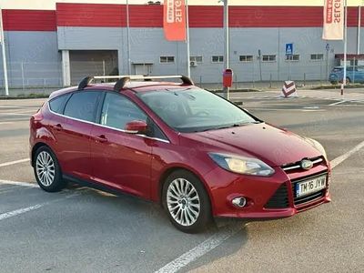 Rosu Utilizat 2013 Ford Focus Titanium Hatchback | 5.700 EUR (Puțin scump)