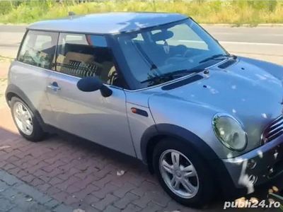 Utilizat 2005 Mini ONE Hatchback | 1.490 EUR