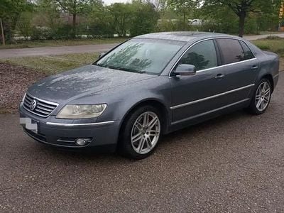 Gri Utilizat 2010 VW Phaeton Berlinǎ | 8.399 EUR (Puțin scump)