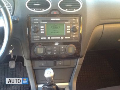 Second-hand Ford Focus 109 CP (80 kW) 2005 Gri Break