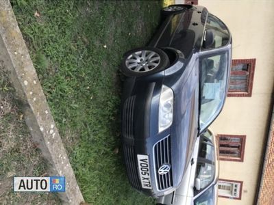 Albastru Utilizat 2005 VW Passat Cabrio | 1.800 EUR
