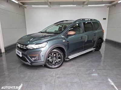 Second-hand Dacia Jogger Extreme 100 CP (73 kW) 2023 Verde Monovolum