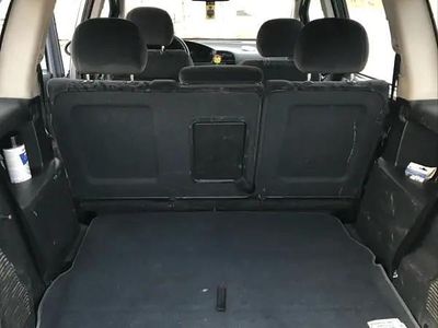 Second-hand 2003 Opel Zafira Monovolum | 1.600 EUR