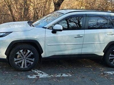 Second-hand Toyota RAV4 Hybrid 222 CP (163 kW) 2022 Culoarealb SUV
